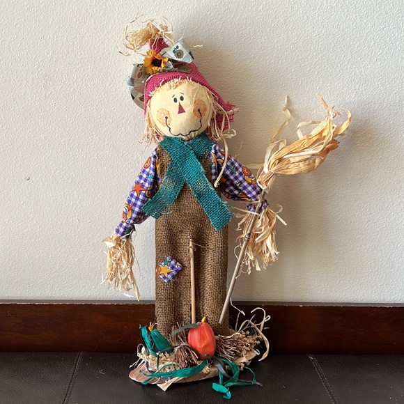 Vtg Halloween Scarecrow w/Sunflower Hat on Standing Wooden Base - Picture 1 of 9